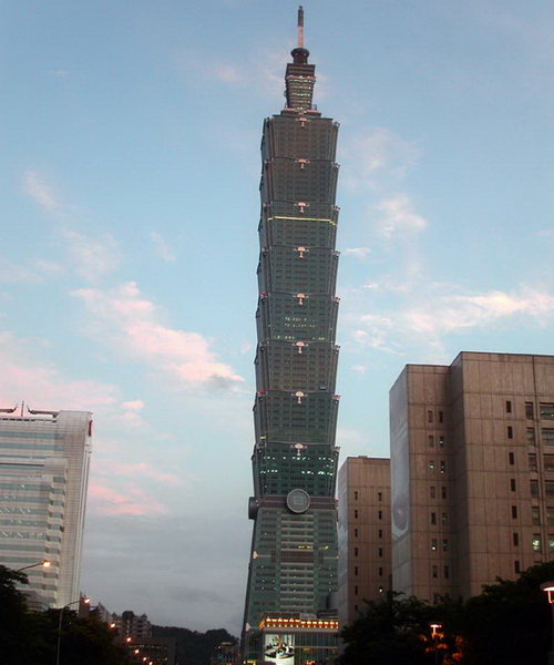 61403317_1278836374_af11.jpg