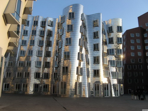 61403341_1278837451_af23.jpg